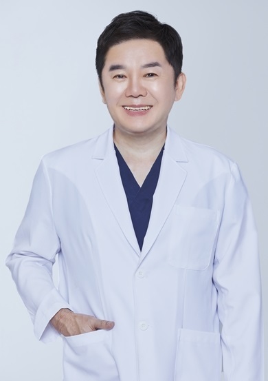 모모성형외과 서울점 김승준 대표원장
