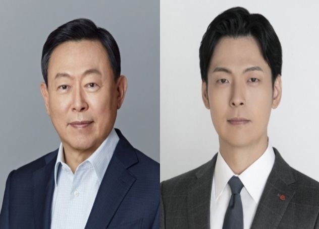 신동빈 롯데그룹 회장(사진 왼쪽)과 신유열 롯데지주 미래성장실장(부사장)