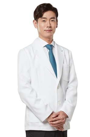 아이디병원 안면윤곽센터 이경민 원장