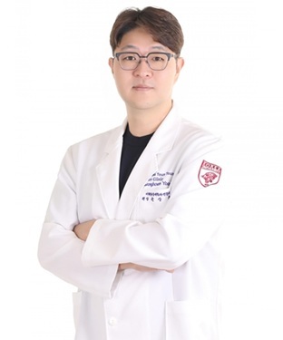 낙성대 고려튼튼통증의학과 윤상훈 원장
