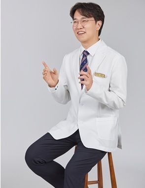 더블유의원 강남점 전동혁 원장