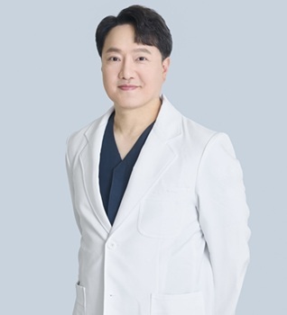 모모의원 수원점 문효섭 대표원장