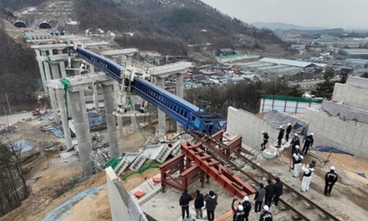 국토부, 세종-안성 고속도로 붕괴사고 조사결과 발표…현대엔지니어링 ‘안전관리 부실’