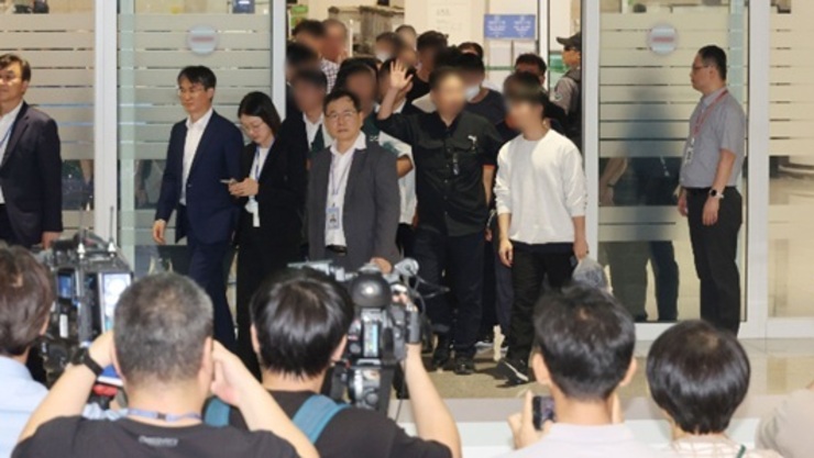 조지아주 구금 한국인 316명 인천공항 도착...8일 만에 귀국