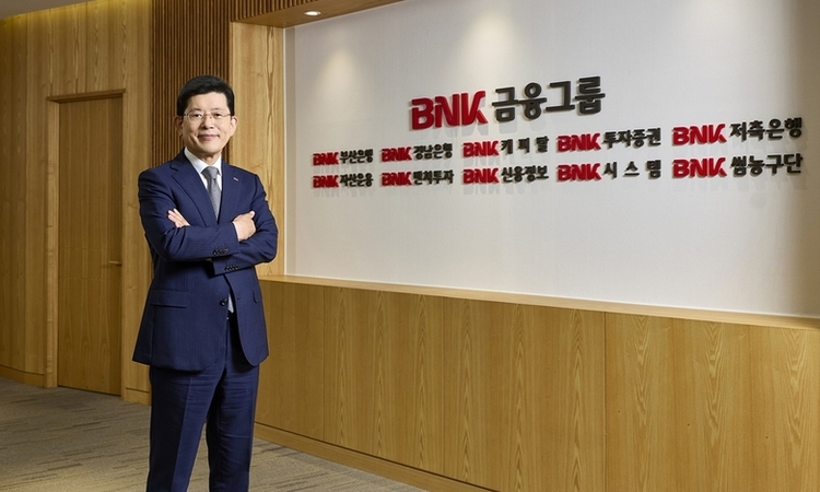 빈대인 BNK금융 회장 연임 성공...”그룹 도약시킬 적임자”