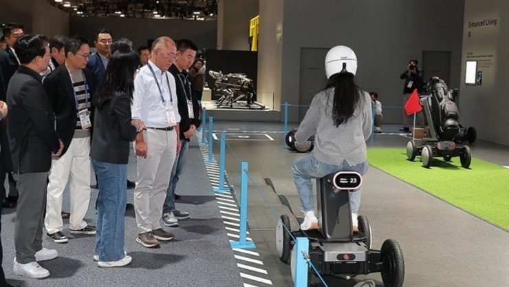 [CES 2026] 현대차 정의선, 엔비디아·삼성·LG·퀄컴 부스 연쇄 방문