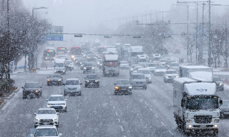 전국 대설 예비특보, 2일 출근길 비상…수도권 최대 10㎝ 눈 예보