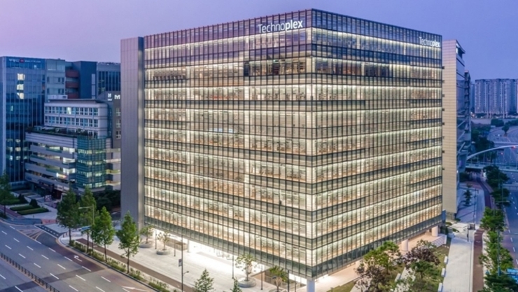 한국타이어, 매출 21.2조원, 영업이익 1.8조원...고인치·전기차 타이어로 질적 성장 가속