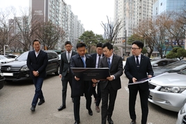 포스코이앤씨, 신반포 19·25차 수주 총력…송치영 사장 '현장 점검'