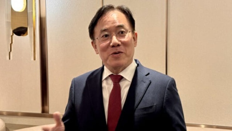 LG디스플레이 정철동, AI 기반 디지털 트윈 개발…엔비디아와 협력 확대