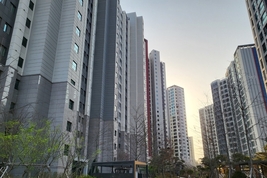 서울 아파트값 상승세 둔화…강남권 하락세 확산