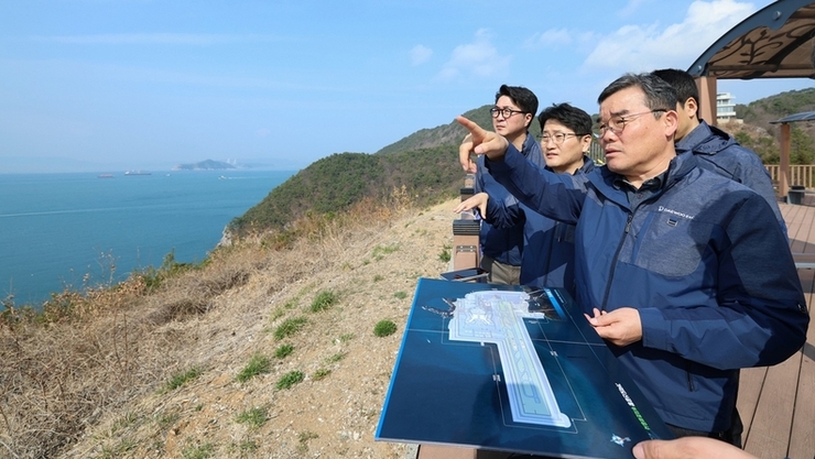 대우건설 김보현, 가덕도신공항 예정지 현장 점검...'발주처 면담' 소통