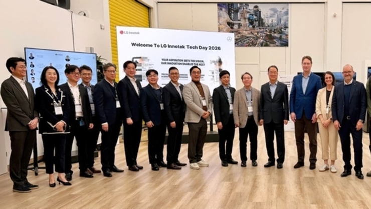 LG이노텍 문혁수 사장, 獨벤츠 CEO 칼레니우스와 회동