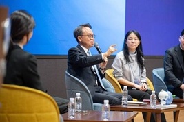 "中 선전서 ‘피지컬 AI’ 배워 와라"...진옥동 특명 받은 신한금융 ‘AI 특공대’ 귀환