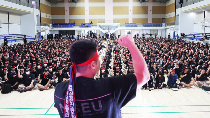 삼성전자 임금협상 교착 장기화…성과급 상한 갈등에 파업 위기 고조