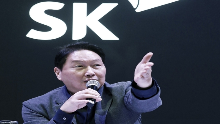[CEO 워치] SK 최태원 회장, ‘창업 정신’ AI로 되살리다 …선대의 뜻 잇는 경영 실험