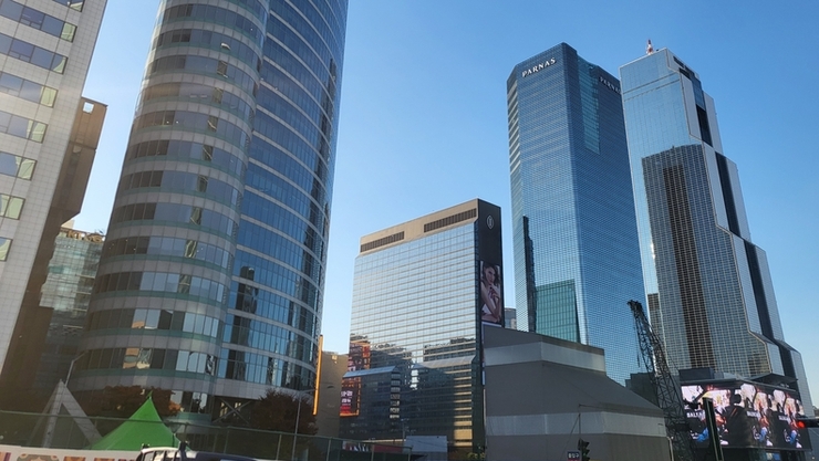 [뉴스 인 데이터] 1000대 상장사 영업이익 190조…“반도체 주도 수익구조 재편”