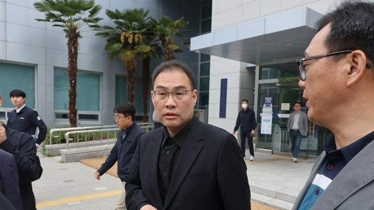 [이슈] 진주 물류센터 인명사고 대화 물꼬…BGF로지스·화물연대 교섭 개시