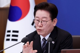 [뉴스 인 데이터] 李 대통령 지지율 1주만에 숨 고르기…민주당은 격차 더 키우