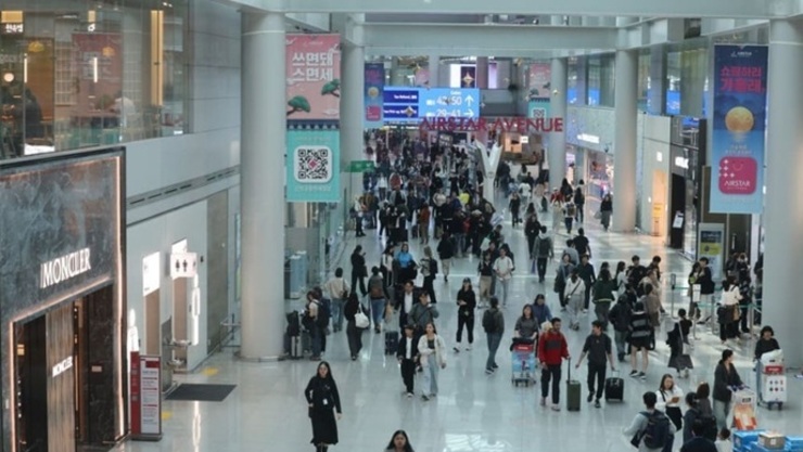 [이슈] 면세점 빅4, “관광객이 돌아온다 공항면세점 잡아라”