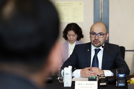 [최남주의 비즈토크] 재계 총수와 연쇄 회동한 '알파고 아버지' 구글 허사비스