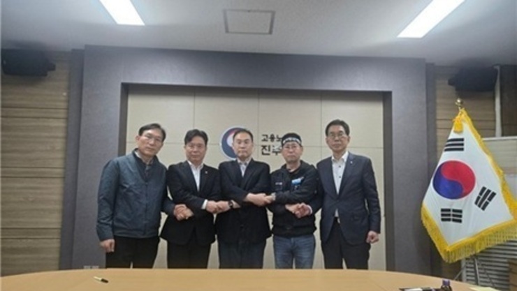 [이슈] 화물연대–BGF로지스, ‘물류 갈등’ 합의…"사망 사고는 수사 착수"