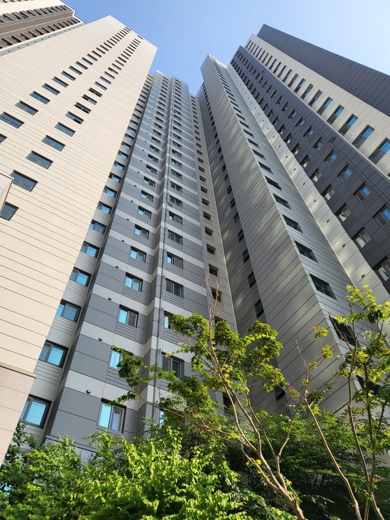 서울 아파트 값 평균 15억원·중위 11억원 돌파