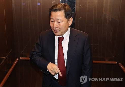국민의힘 이철규 인재영입위원장이 11일 여의도 당사로 들어가고 있다. (사진=연합뉴스 제공)