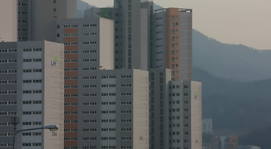 앞으로 전환보증금을 활용해 임대보증금을 더 내고 월 임대료를 낮출 수 있게 될 전망이다. (사진=연합뉴스)