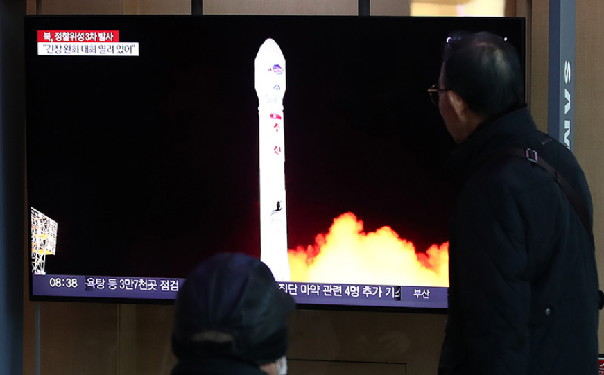 지난해 11월, 북한이 3차 군사정찰위성을 발사했다. (사진=외교부)