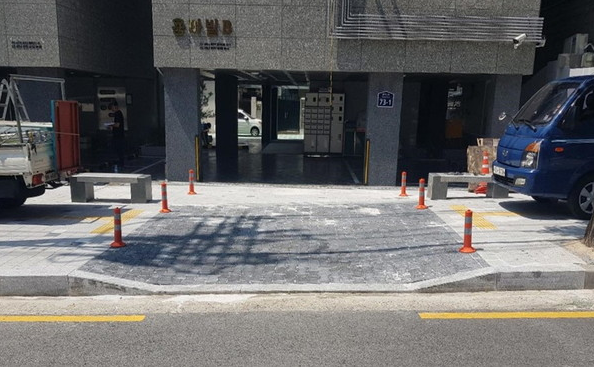 도로점용료 부과 대상인 차량 진출입로 모습. (사진=광진구)